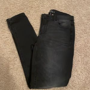 White House Black Market skinny jeans (size 4)